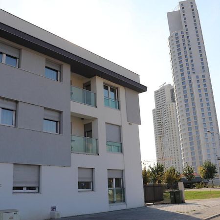 Foxxy Luxury Apartments Escópia Exterior foto